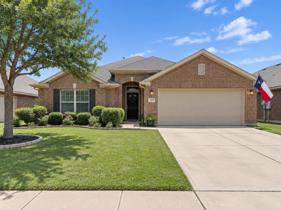 4143 White Kestrel Dr